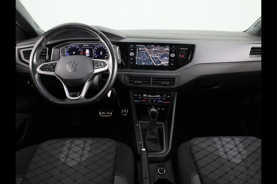 Volkswagen Taigo 1.0 TSI R-Line 110 pk Automaat (DSG) | Navigatie | Panoramadak | Parkeersensoren | Matrix LED koplampen | Adaptieve cruise control | R-line |