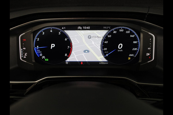 Volkswagen Taigo 1.0 TSI R-Line 110 pk Automaat (DSG) | Navigatie | Panoramadak | Parkeersensoren | Matrix LED koplampen | Adaptieve cruise control | R-line |
