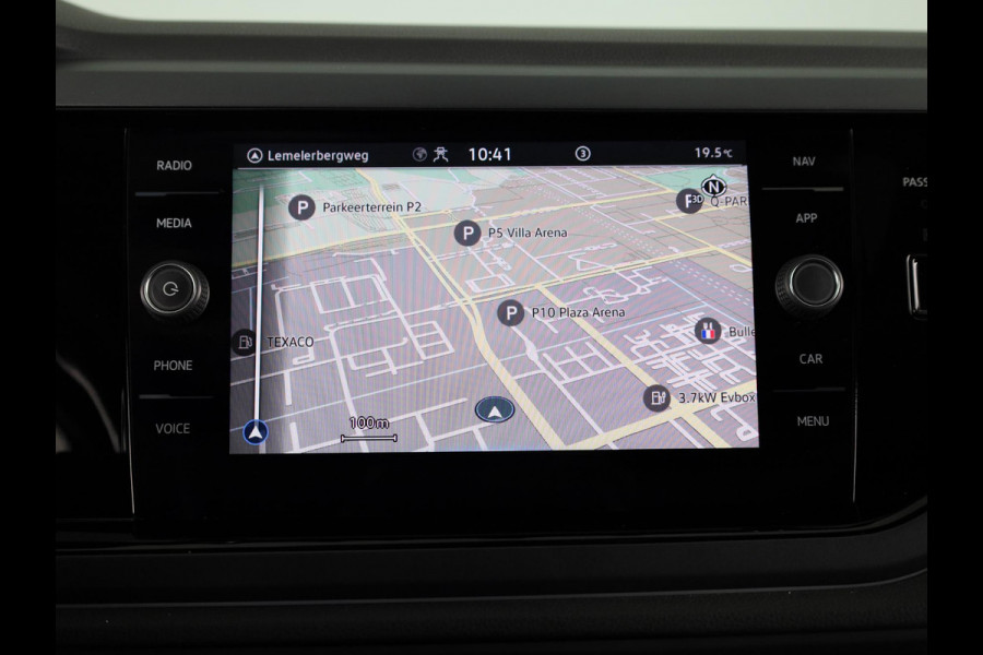 Volkswagen Taigo 1.0 TSI R-Line 110 pk Automaat (DSG) | Navigatie | Panoramadak | Parkeersensoren | Matrix LED koplampen | Adaptieve cruise control | R-line |