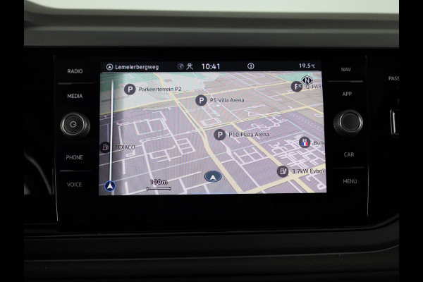 Volkswagen Taigo 1.0 TSI R-Line 110 pk Automaat (DSG) | Navigatie | Panoramadak | Parkeersensoren | Matrix LED koplampen | Adaptieve cruise control | R-line |