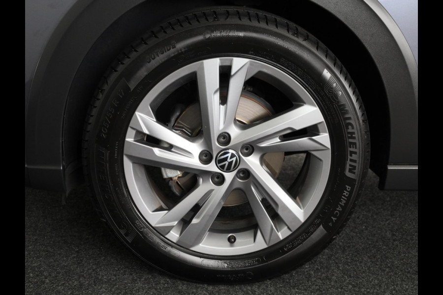 Volkswagen Taigo 1.0 TSI R-Line 110 pk Automaat (DSG) | Navigatie | Panoramadak | Parkeersensoren | Matrix LED koplampen | Adaptieve cruise control | R-line |