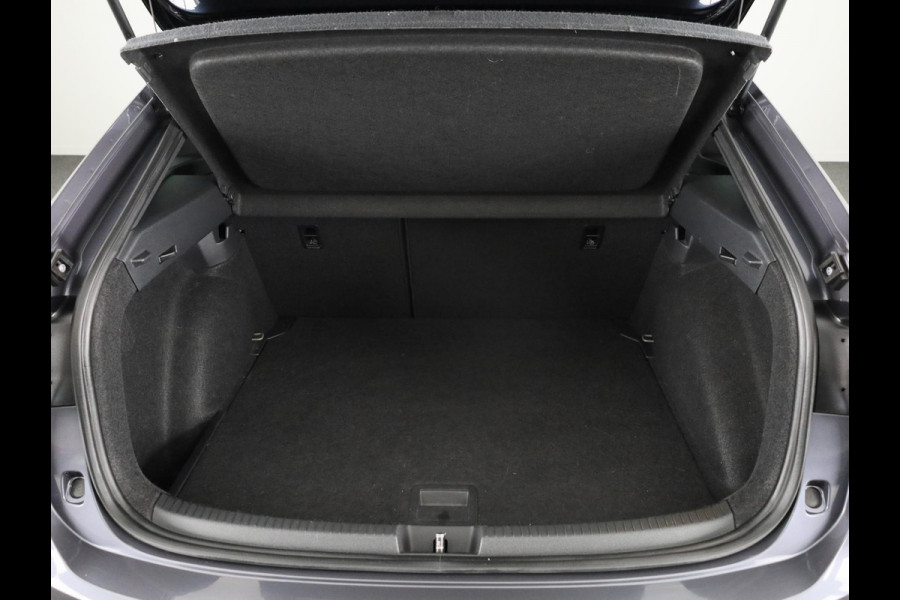 Volkswagen Taigo 1.0 TSI R-Line 110 pk Automaat (DSG) | Navigatie | Panoramadak | Parkeersensoren | Matrix LED koplampen | Adaptieve cruise control | R-line |