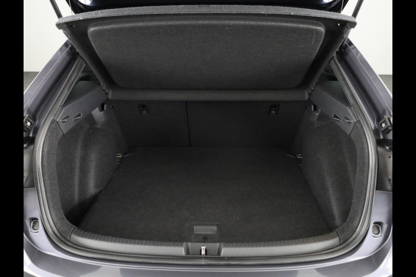 Volkswagen Taigo 1.0 TSI R-Line 110 pk Automaat (DSG) | Navigatie | Panoramadak | Parkeersensoren | Matrix LED koplampen | Adaptieve cruise control | R-line |