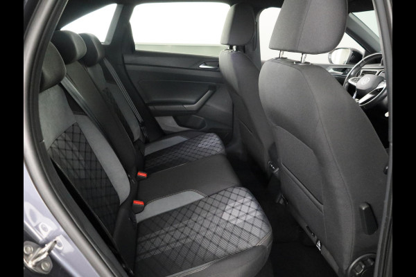 Volkswagen Taigo 1.0 TSI R-Line 110 pk Automaat (DSG) | Navigatie | Panoramadak | Parkeersensoren | Matrix LED koplampen | Adaptieve cruise control | R-line |