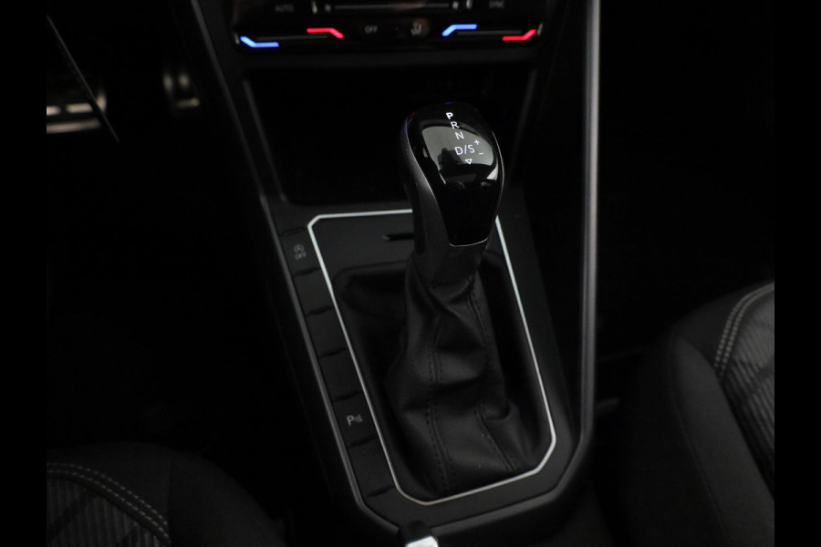 Volkswagen Taigo 1.0 TSI R-Line 110 pk Automaat (DSG) | Navigatie | Panoramadak | Parkeersensoren | Matrix LED koplampen | Adaptieve cruise control | R-line |