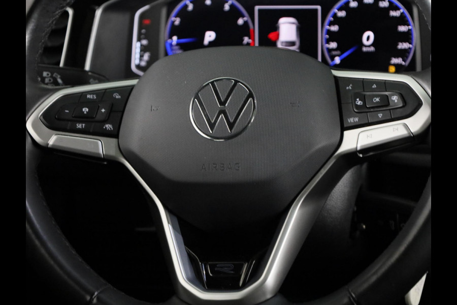 Volkswagen Taigo 1.0 TSI R-Line 110 pk Automaat (DSG) | Navigatie | Panoramadak | Parkeersensoren | Matrix LED koplampen | Adaptieve cruise control | R-line |
