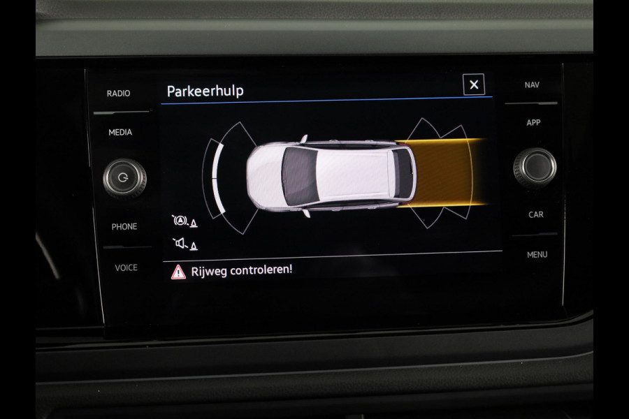 Volkswagen Taigo 1.0 TSI R-Line 110 pk Automaat (DSG) | Navigatie | Panoramadak | Parkeersensoren | Matrix LED koplampen | Adaptieve cruise control | R-line |