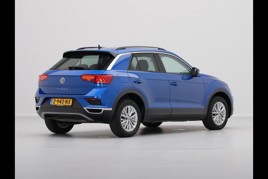 Volkswagen T-Roc 1.5 TSI 150pk DSG Style Navigatie Clima Pdc Acc 110