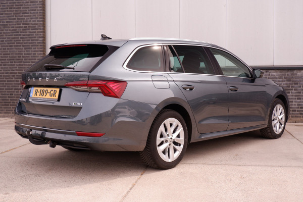 Škoda Octavia Combi 1.5 e-TSI Business Edition Plus | Trekhaak | Head-Up | Carplay | LED | Sfeerverl. | Camera | Memory