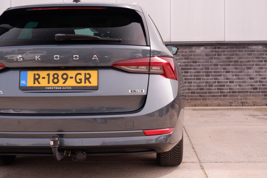 Škoda Octavia Combi 1.5 e-TSI Business Edition Plus | Trekhaak | Head-Up | Carplay | LED | Sfeerverl. | Camera | Memory
