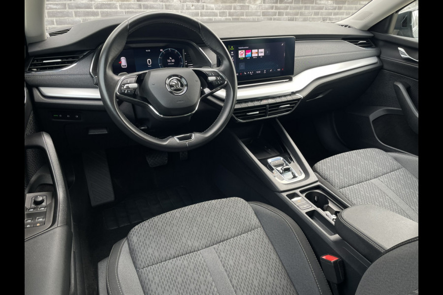 Škoda Octavia Combi 1.5 e-TSI Business Edition Plus | Trekhaak | Head-Up | Carplay | LED | Sfeerverl. | Camera | Memory