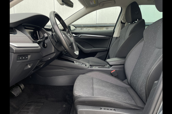 Škoda Octavia Combi 1.5 e-TSI Business Edition Plus | Trekhaak | Head-Up | Carplay | LED | Sfeerverl. | Camera | Memory