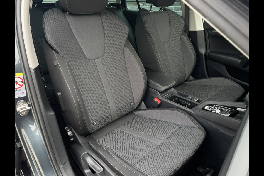 Škoda Octavia Combi 1.5 e-TSI Business Edition Plus | Trekhaak | Head-Up | Carplay | LED | Sfeerverl. | Camera | Memory