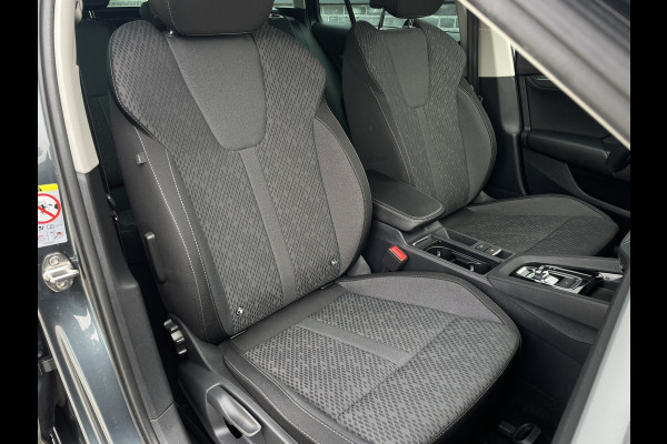 Škoda Octavia Combi 1.5 e-TSI Business Edition Plus | Trekhaak | Head-Up | Carplay | LED | Sfeerverl. | Camera | Memory