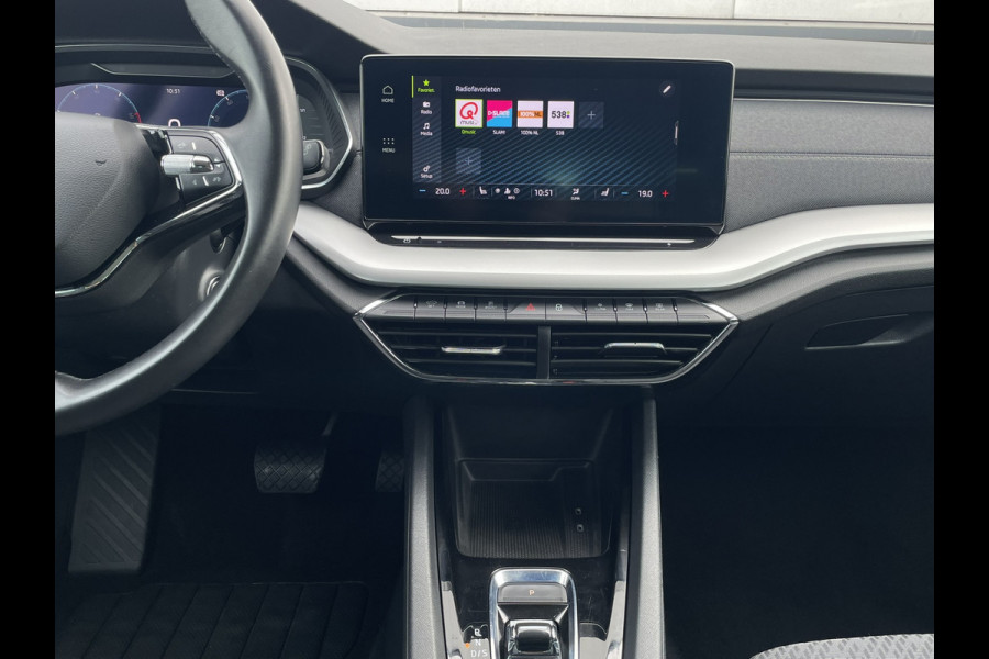 Škoda Octavia Combi 1.5 e-TSI Business Edition Plus | Trekhaak | Head-Up | Carplay | LED | Sfeerverl. | Camera | Memory
