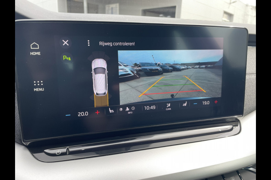 Škoda Octavia Combi 1.5 e-TSI Business Edition Plus | Trekhaak | Head-Up | Carplay | LED | Sfeerverl. | Camera | Memory