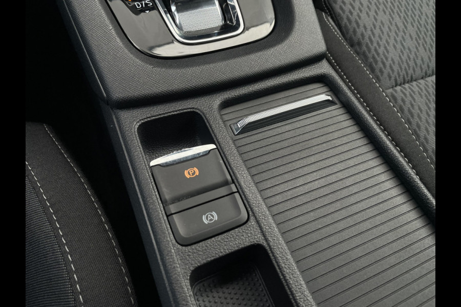 Škoda Octavia Combi 1.5 e-TSI Business Edition Plus | Trekhaak | Head-Up | Carplay | LED | Sfeerverl. | Camera | Memory
