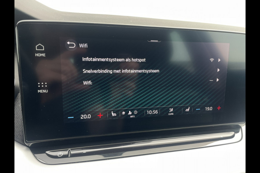 Škoda Octavia Combi 1.5 e-TSI Business Edition Plus | Trekhaak | Head-Up | Carplay | LED | Sfeerverl. | Camera | Memory
