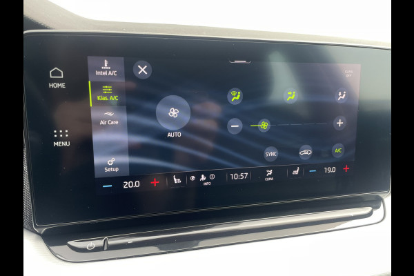 Škoda Octavia Combi 1.5 e-TSI Business Edition Plus | Trekhaak | Head-Up | Carplay | LED | Sfeerverl. | Camera | Memory