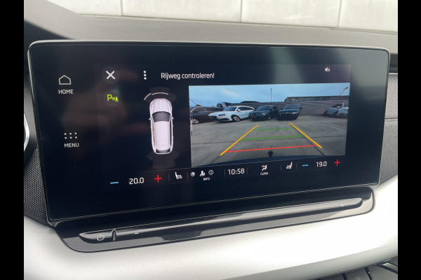 Škoda Octavia Combi 1.5 e-TSI Business Edition Plus | Trekhaak | Head-Up | Carplay | LED | Sfeerverl. | Camera | Memory