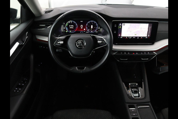 Škoda Octavia 1.4 TSI iV PHEV Business Edition Plus | Stoelverwarming | Head-Up | Adaptive cruise | Camera | Memory | Navigatie | Full LED | Sfeerverlichting | 18'' lichtmetalen velgen
