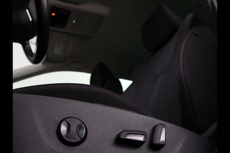 Škoda Octavia 1.4 TSI iV PHEV Business Edition Plus | Stoelverwarming | Head-Up | Adaptive cruise | Camera | Memory | Navigatie | Full LED | Sfeerverlichting | 18'' lichtmetalen velgen
