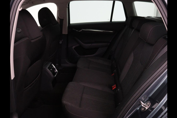 Škoda Octavia 1.4 TSI iV PHEV Business Edition Plus | Stoelverwarming | Head-Up | Adaptive cruise | Camera | Memory | Navigatie | Full LED | Sfeerverlichting | 18'' lichtmetalen velgen