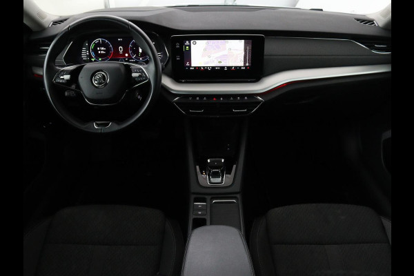 Škoda Octavia 1.4 TSI iV PHEV Business Edition Plus | Stoelverwarming | Head-Up | Adaptive cruise | Camera | Memory | Navigatie | Full LED | Sfeerverlichting | 18'' lichtmetalen velgen