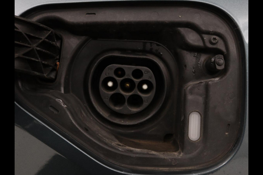 Škoda Octavia 1.4 TSI iV PHEV Business Edition Plus | Stoelverwarming | Head-Up | Adaptive cruise | Camera | Memory | Navigatie | Full LED | Sfeerverlichting | 18'' lichtmetalen velgen
