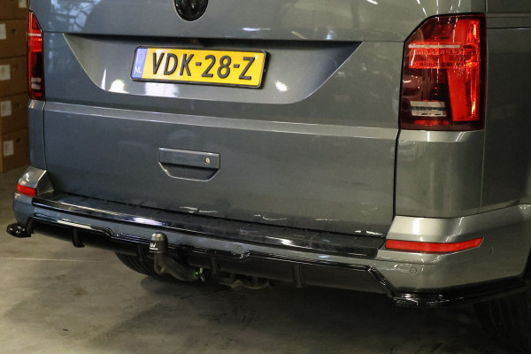 Volkswagen Transporter 2.0 TDI L2H1 150 PK BULLI | LED Koplampen | ACC | Camera | CarPlay | Trekhaak | 3-Zitter | Marge | BTW & BPM Vrij | Dealer onderhouden | Nieuwe distributieriem