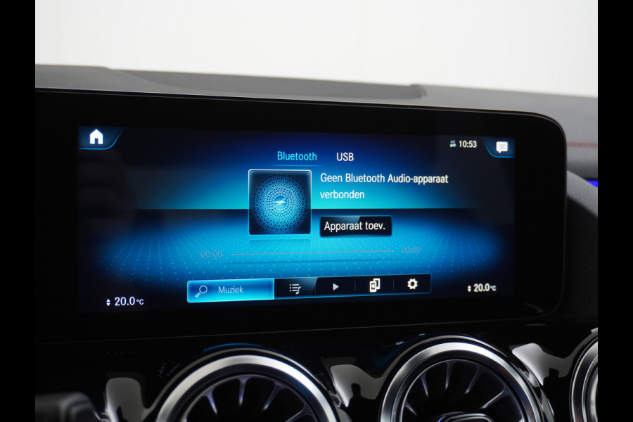 Mercedes-Benz EQA AUT. 250 67kWh AMG Camera Navi Mercedes & Me Apps Apple Carplay Android LED-high-performance WiFi-vb. Multi-Media Active-Park+Re 18" Dodehoek-assistent MBUX-infotainmentsysteem+ spraakbediening Dual-Ecc  Advance Multi-Media WiFi-vb.Licht+RegenSensor Int.Noodoproep Progressive SpoorAssist BordHerkenning Voetganger-Besch Zitcomfortpakket Alu-Dakrails Aut.Gr/Licht Actieve Rem+spoorassistent Orig.NLse auto 8jr/160dkm garantie-accu