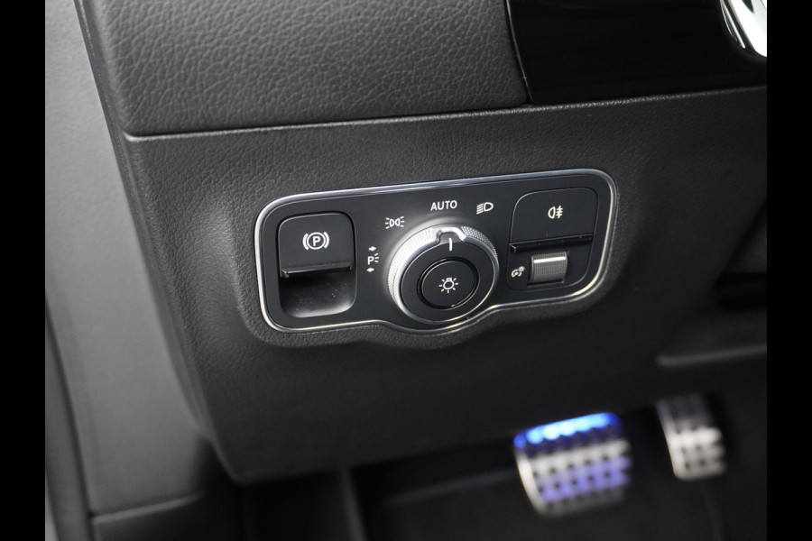 Mercedes-Benz EQA AUT. 250 67kWh AMG Camera Navi Mercedes & Me Apps Apple Carplay Android LED-high-performance WiFi-vb. Multi-Media Active-Park+Re 18" Dodehoek-assistent MBUX-infotainmentsysteem+ spraakbediening Dual-Ecc  Advance Multi-Media WiFi-vb.Licht+RegenSensor Int.Noodoproep Progressive SpoorAssist BordHerkenning Voetganger-Besch Zitcomfortpakket Alu-Dakrails Aut.Gr/Licht Actieve Rem+spoorassistent Orig.NLse auto 8jr/160dkm garantie-accu