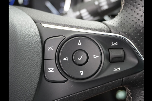 Opel Insignia Sports Tourer D 123pk Led-Matrix Trekhaak Ultimate Navi-Pro Alcantara-Leer 20"lm Adaptive-Cruise Camera Apple-Carplay Sportstoel DAB+ Licht+Regensensor Privacy Glas Lane-assist LED achterlichten AGR Flexfold Innovation Ultimate Volledig Dealer-Onderhouden EURO6 1.625kg Trekvermogen! € 45.000 nieuw