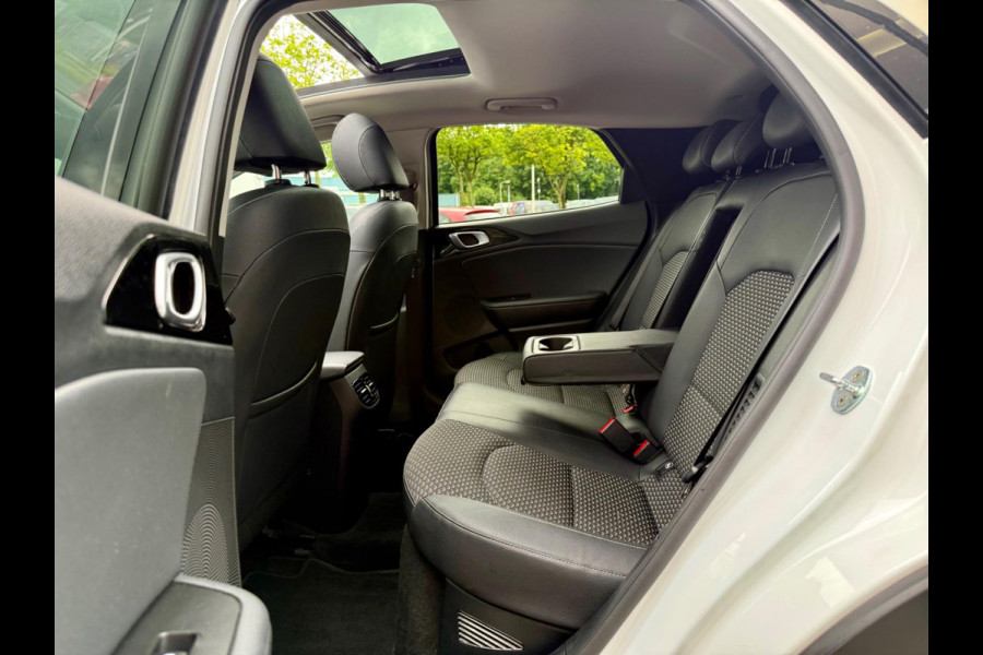 Kia Xceed 1.6 GDi PHEV Hybride ExecutiveLine, Pano, CarPlay, LED, KeyLess