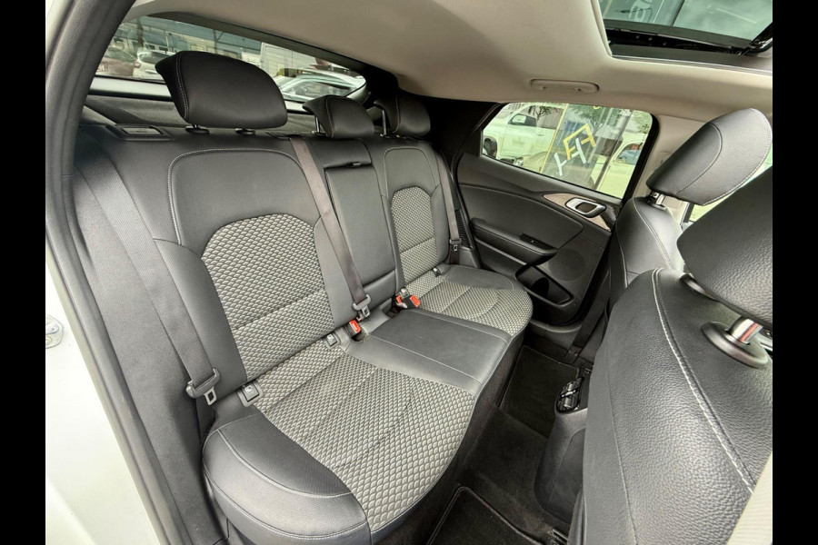 Kia Xceed 1.6 GDi PHEV Hybride ExecutiveLine, Pano, CarPlay, LED, KeyLess