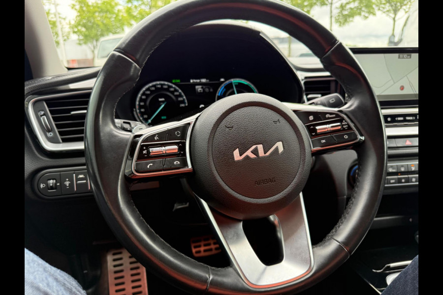 Kia Xceed 1.6 GDi PHEV Hybride ExecutiveLine, Pano, CarPlay, LED, KeyLess