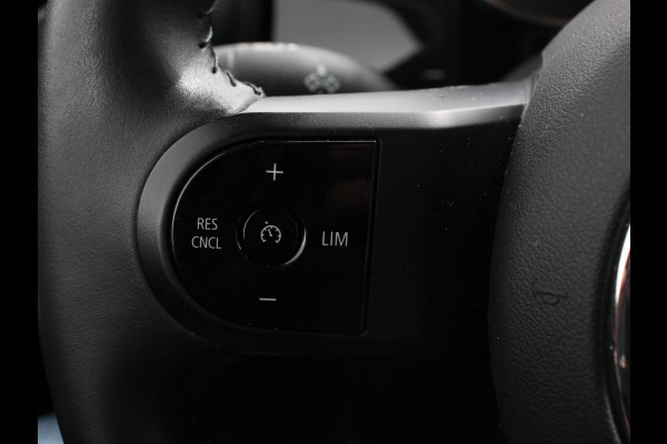 MINI Mini 1.5 Cooper Essential Trim Climate control Navigatie Cruise control LED Parkeersensoren Apple carplay/ Android Auto Lichtmetalen velgen