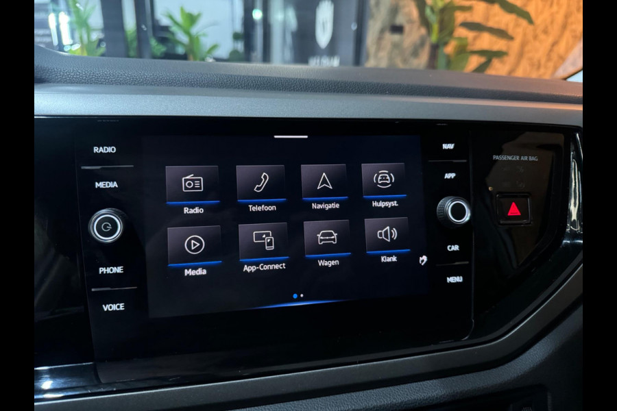 Volkswagen Polo 1.0 TSI Style Garantie CarPlay Adoptieve Cruise StoelVW PDC Navi Led Rijklaar
