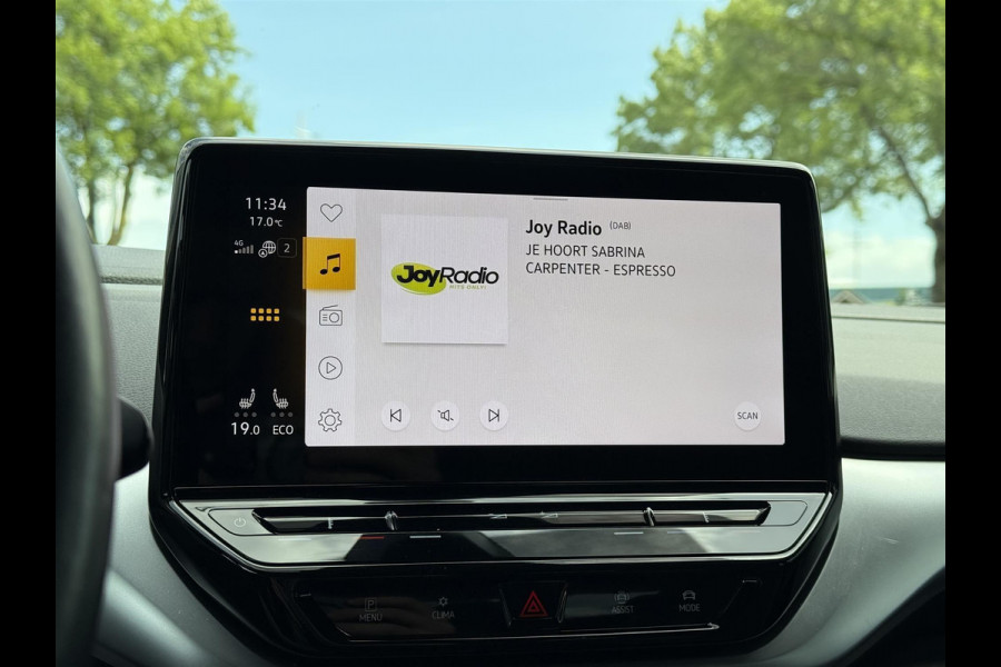 Volkswagen ID.4 Pure 52 kWh | Navi | Camera | Warmtepomp | Keyless |