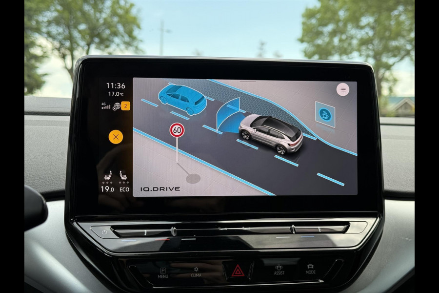 Volkswagen ID.4 Pure 52 kWh | Navi | Camera | Warmtepomp | Keyless |