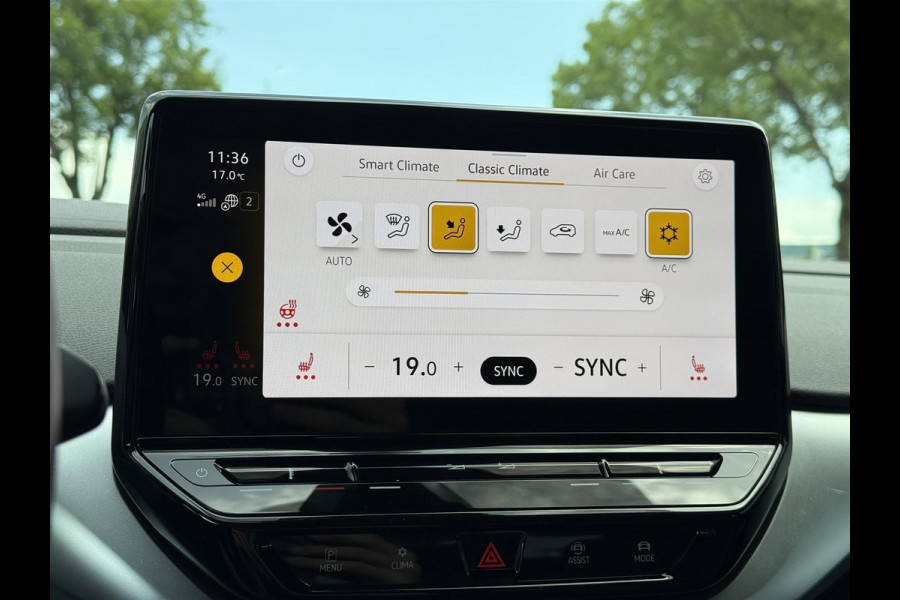 Volkswagen ID.4 Pure 52 kWh | Navi | Camera | Warmtepomp | Keyless |