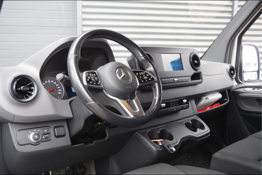 Mercedes-Benz Sprinter 319 3.0 V6 3P, AUT. LED, CAMERA, CRUISE, LEDER STUUR, NAVI BY APPLE CARPLAY, STANDKACHEL
