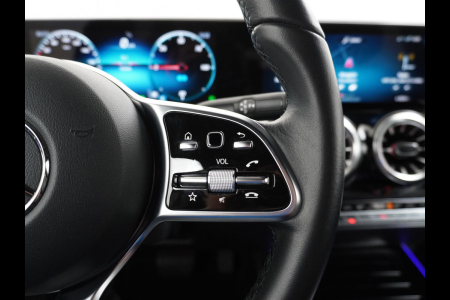 Mercedes-Benz EQB 250 Luxury Line 67 kWh CAMERA | AMBILIGHT | RIJKLAARPRIJS INCL. 12MND BOVAG