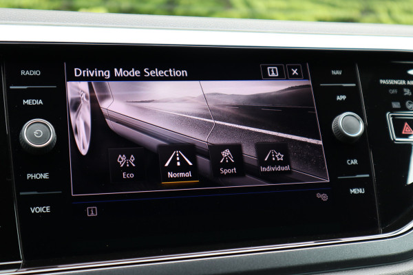 Volkswagen Polo 1.5 TSI Highline | R-line | Automaat | Virtual cockpit |