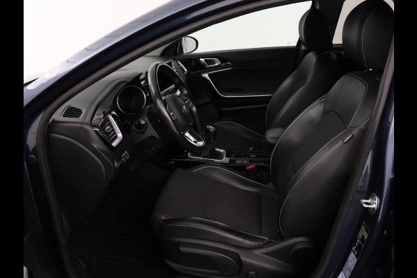 Kia Ceed 1.0 T-GDi DynamicPlusLine | Stoel & stuurverwarming | Trekhaak | Carplay | Camera | Half leder | Navigatie | Keyless
