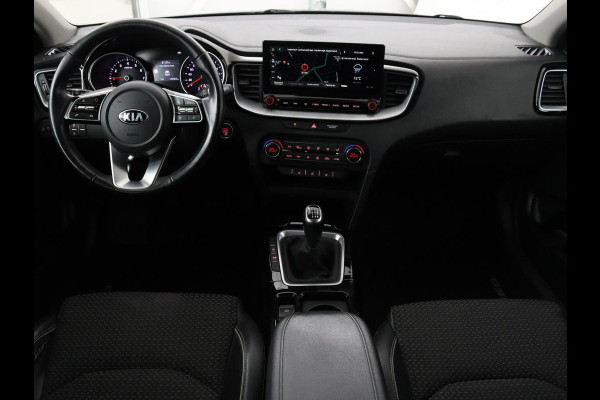 Kia Ceed 1.0 T-GDi DynamicPlusLine | Stoel & stuurverwarming | Trekhaak | Carplay | Camera | Half leder | Navigatie | Keyless
