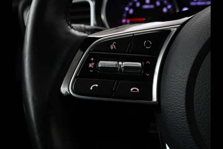 Kia Ceed 1.0 T-GDi DynamicPlusLine | Stoel & stuurverwarming | Trekhaak | Carplay | Camera | Half leder | Navigatie | Keyless