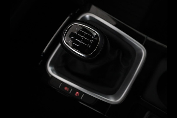 Kia Ceed 1.0 T-GDi DynamicPlusLine | Stoel & stuurverwarming | Trekhaak | Carplay | Camera | Half leder | Navigatie | Keyless