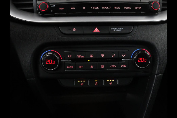 Kia Ceed 1.0 T-GDi DynamicPlusLine | Stoel & stuurverwarming | Trekhaak | Carplay | Camera | Half leder | Navigatie | Keyless