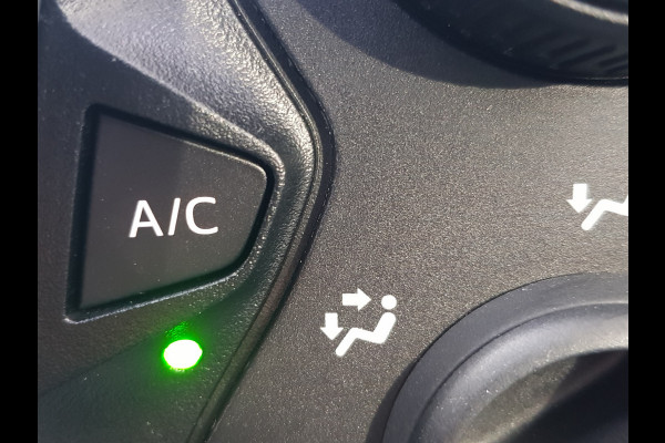 Peugeot 108 1.0 e-VTi Blue Lion uitvoering airco 1e eigenaar !!!!